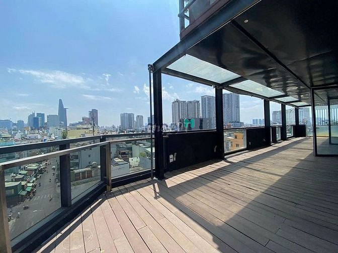 Hình ảnh Rooftop Chill 200m, Tầng 10, View Bitexco,DT: 10X20m, Gía 45TR