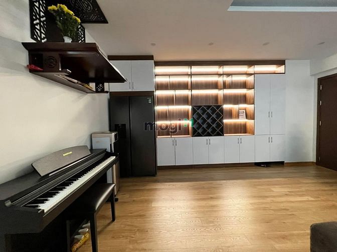 Hình ảnh Cần ra nhanh CH Golden Plaza Q5 - 68m2 - 2PN - 2WC - 1 tỷ 420 SHR