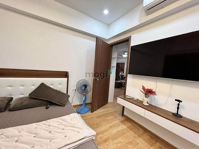 Hình ảnh Cần ra nhanh CH Golden Plaza Q5 - 68m2 - 2PN - 2WC - 1 tỷ 420 SHR