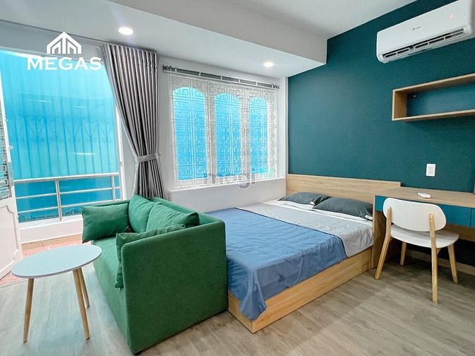 Hình ảnh CHDV full nội thất mới 100%, ban công, ngay CV Lê Thị Riêng Q10