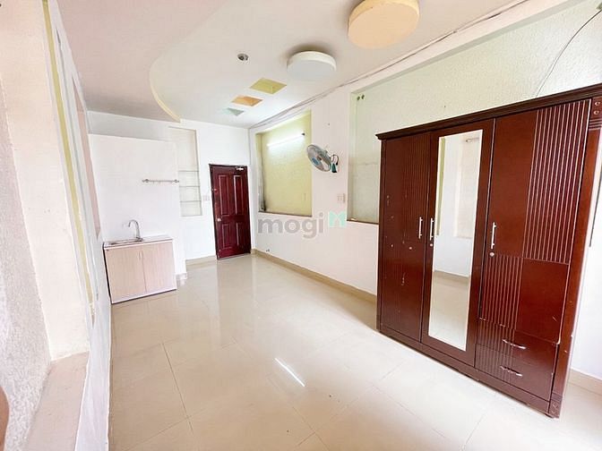 Hình ảnh Phòng ban công 391 Huỳnh Tấn Phát, giá 4tr