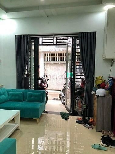 Hình ảnh Bán nhà 2 tầng Phước Long B quận 9 chỉ 2 tỷ 150