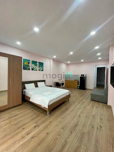 Hình ảnh Căn Hộ Studio 50m2 Ban Công , Thang Máy , Ngay Ngã Sáu Phù Đổng