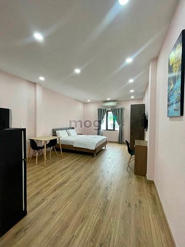 Hình ảnh Căn Hộ Studio 50m2 Ban Công , Thang Máy , Ngay Ngã Sáu Phù Đổng