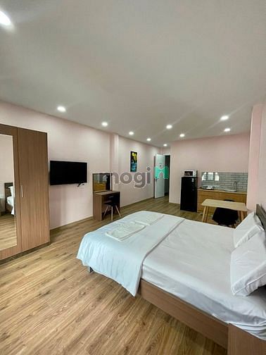 Hình ảnh Căn Hộ Studio 50m2 Ban Công , Thang Máy , Ngay Ngã Sáu Phù Đổng