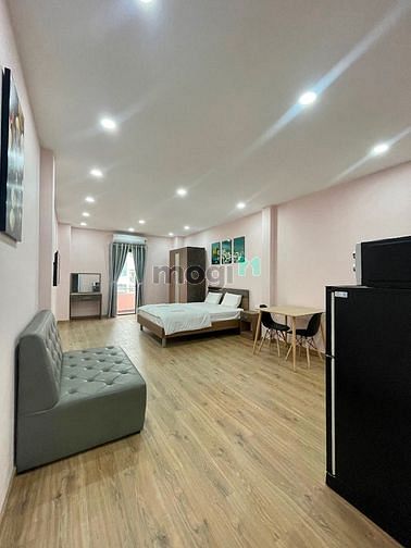 Hình ảnh Căn Hộ Studio 50m2 Ban Công , Thang Máy , Ngay Ngã Sáu Phù Đổng