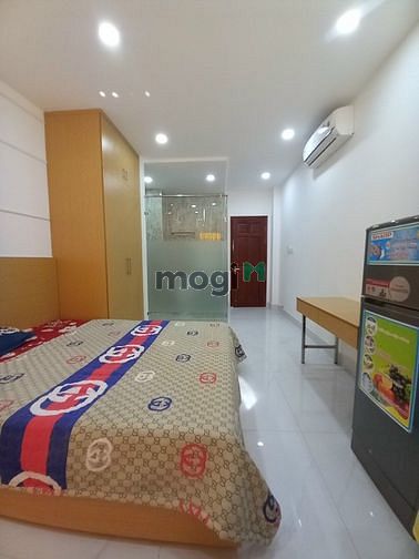 Hình ảnh Studio full nội thất cửa sổ lớn ngày Huỳnh Tấn Phát Quận 7