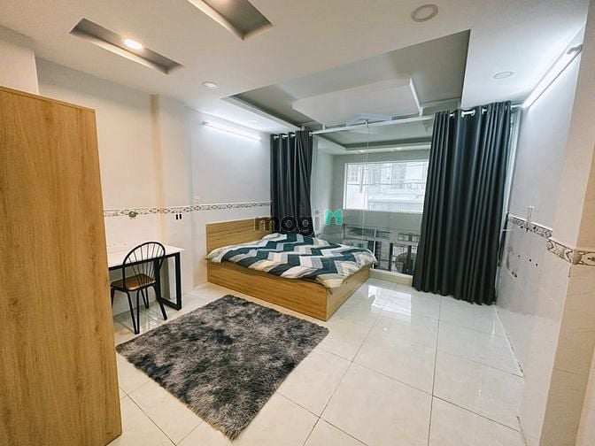 Hình ảnh Cho Thuê CHDV Full Nội Thất Cửa Sổ Thoáng Ngay Lê Trọng Tấn