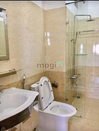 Hình ảnh Studio đang trống đây khách ơi