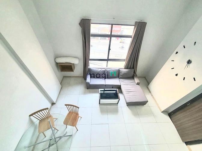 Hình ảnh Duplex sofa ngay cửa sổ lớn full nội thất - Gần Lotte quận 7