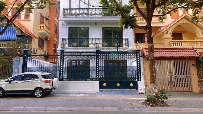 Hình ảnh Cho thuê nhà siêu đẹp Cầu Giấy - Hà Nội