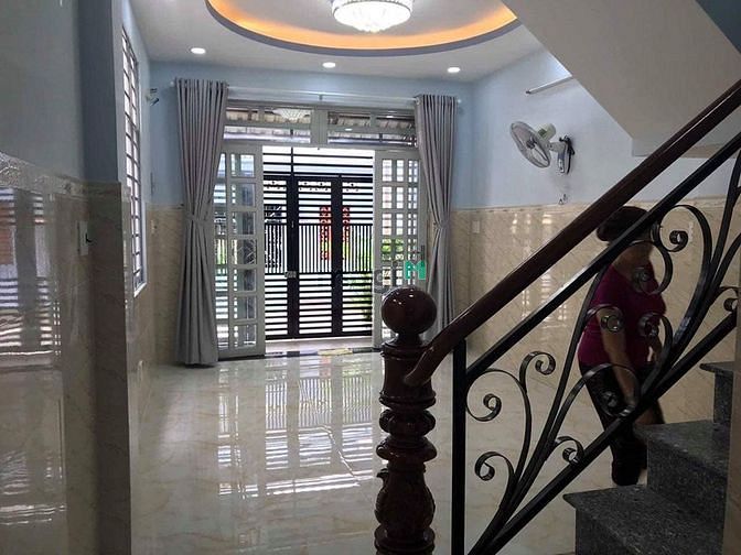Hình ảnh Nhà Cách 1 Căn ra MẶT TIỀN TRẦN KHẮC CHÂN ngay TRẦN QUANG KHẢI Quận 1
