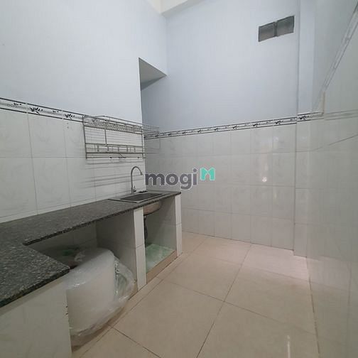 Hình ảnh Cho thuê phòng 28m2 nhà Mặt Tiền quận Tân Bình