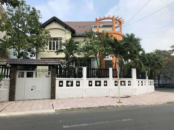Hình ảnh Cho thuê Biệt Thự 2MT Dương Văn An, 20 x 20m mới giá 90tr/th