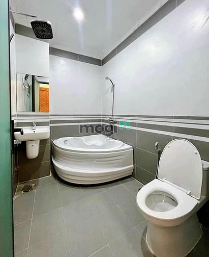 Hình ảnh Chuyển công tác bán nhà Đất Thánh, quận Tân Bình 1tỷ940 63m2 shr