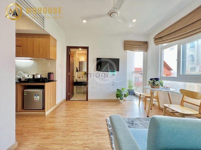 Hình ảnh Căn 1PN _ Ban Công + Cửa Sổ Thoáng Mát _ Gần Sân Bay