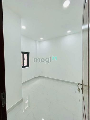 Hình ảnh Nhà 1 xẹt giá mềm 1T 3L sân thượng DTSD 480m2