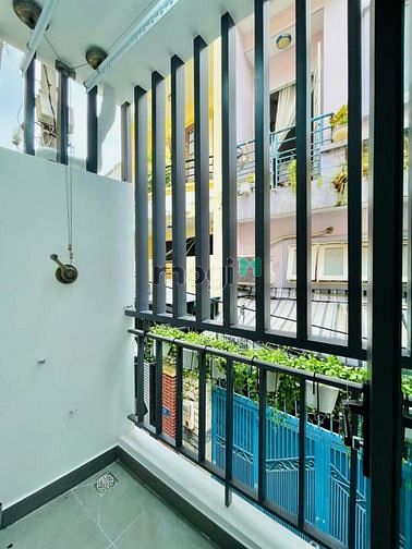 Hình ảnh Nhà 1 xẹt giá mềm 1T 3L sân thượng DTSD 480m2