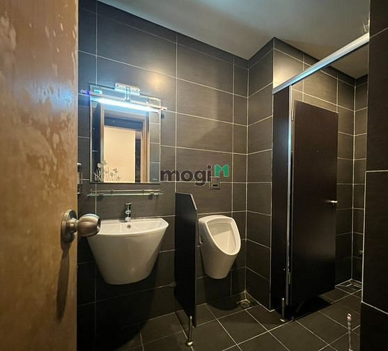Hình ảnh Cho thuê nguyên căn hẻm 15B Lê Thánh Tôn, Khu phố Nhật