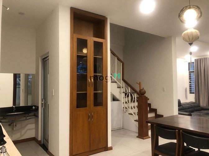 Hình ảnh Cho thuê biệt thự view sông 5PN đường Anh Thơ