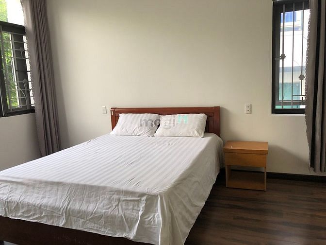 Hình ảnh Cho thuê biệt thự view sông 5PN đường Anh Thơ