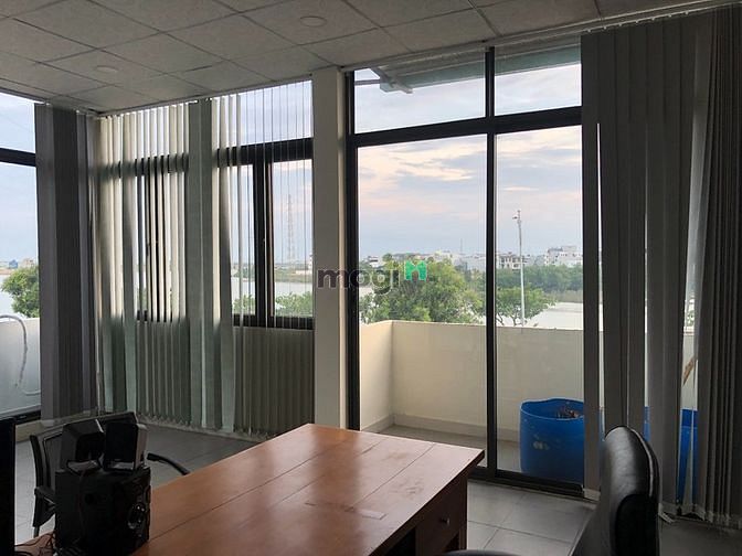 Hình ảnh Cho thuê biệt thự view sông 5PN đường Anh Thơ