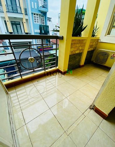 Hình ảnh CHDV full nội thất máy lạnh và sân ban công rộng