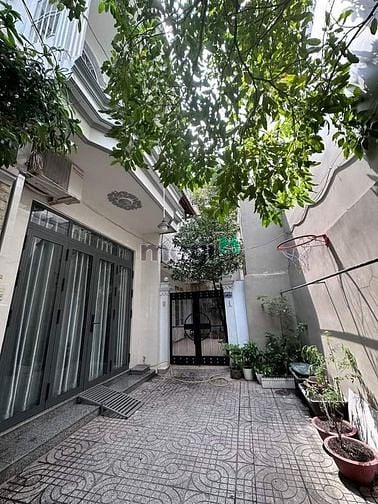 Hình ảnh Nhà mới đẹp, hơn 80m2, hẻm xe hơi, nội thất cao cấp, khu dân trí cao.