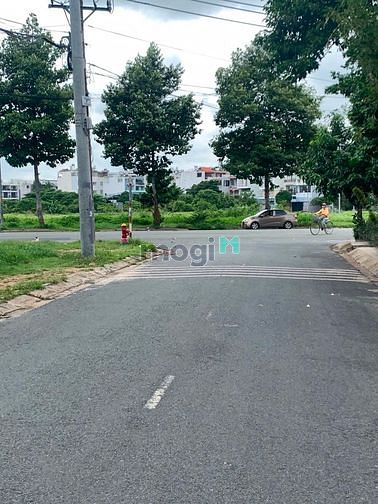 Hình ảnh Ra đi mẫu đất đẹp nằm ngay KDC Thới An, Quận 12, diện tích 87m2. SHR
