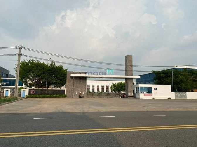 Hình ảnh Ngân hàng dí nên bán lô đất sào gần chợ để trả nợ GIÁ 750TR 2500M2 SHR