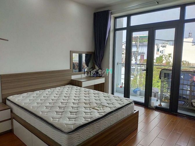 Hình ảnh Nhà mới xây phong cách hiện đại dt 300m2 dg nguyễn duy trinh q2