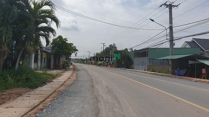 Hình ảnh Cần bán đất thổ cư mặt tiền đường Hùng Vương, Nhơn Trạch