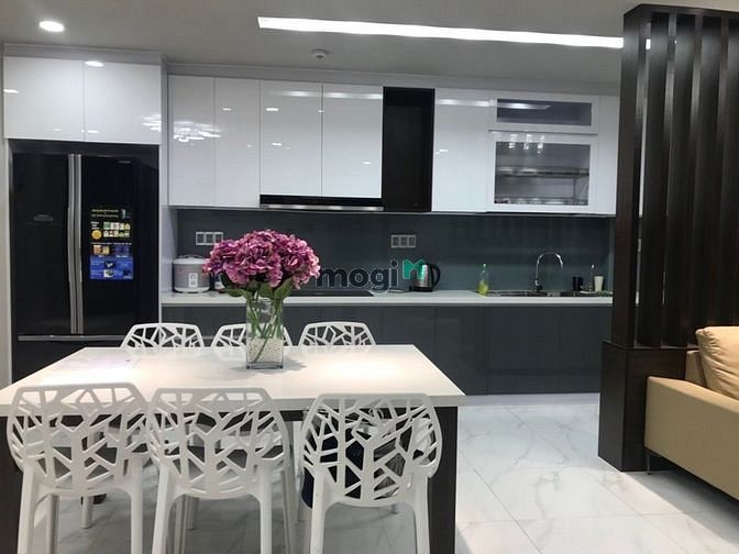 Hình ảnh Cho thuê căn Gold View Q4 Thiết kế 3pn 2wc 126m2  Full nội thất