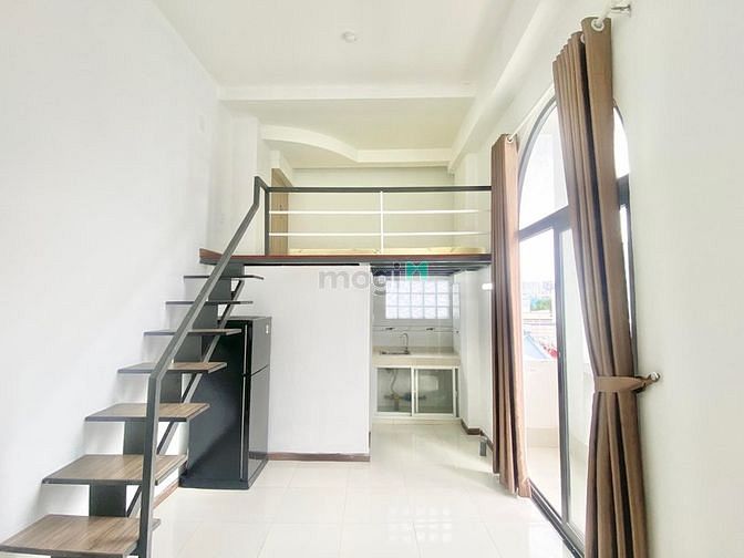 Hình ảnh Duplex có ban công FULL NỘI THẤT rộng rãi tháng mát gần KCX Tân Thuận