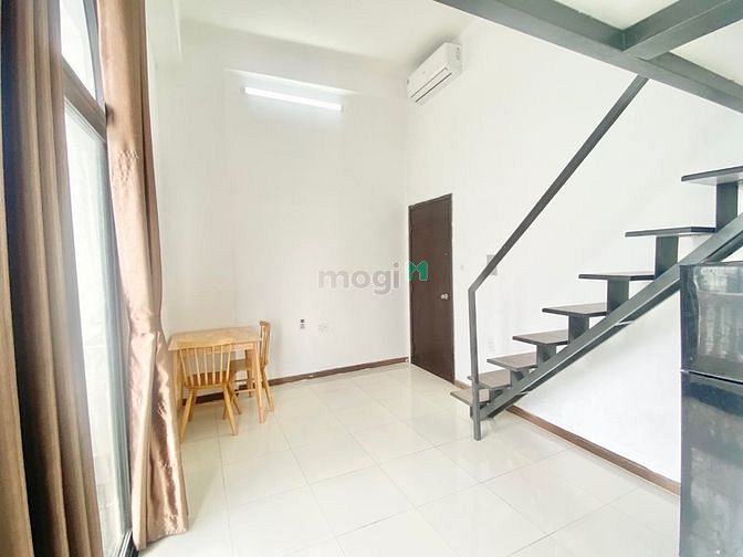 Hình ảnh Duplex có ban công FULL NỘI THẤT rộng rãi tháng mát gần KCX Tân Thuận