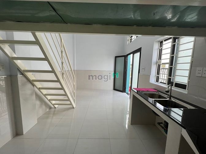 Hình ảnh Ban công duplex ngay sát ngã tư bốn xã.