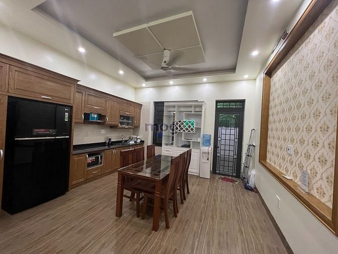 Hình ảnh Cho thuê nhà Văn Cao full nội thất 5-7 phòng ngủ