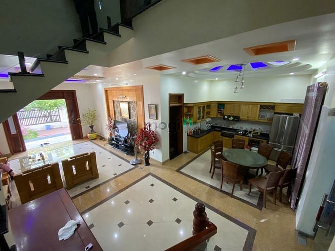 Hình ảnh Cho thuê nhà Văn Cao full nội thất 5-7 phòng ngủ