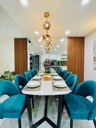 Hình ảnh Bán Siêu Phẩm Mới , Có Thang Máy CN 70.5 M2 Hẻm 6 M Khu Dân Trí