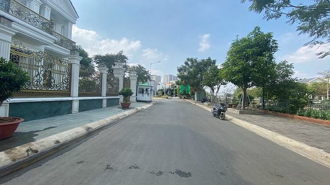 Hình ảnh Bán 4 lô đất biệt thự sông dự án phú nhuận 10 mẫu,Quận 2. 113tr/m2. Sổ