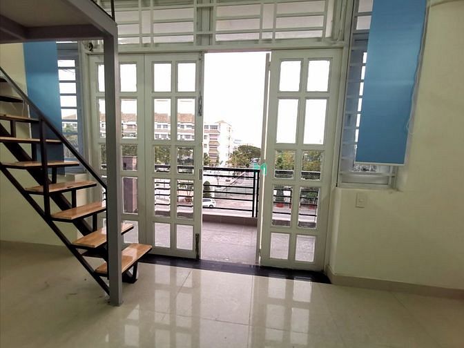 Hình ảnh Phòng máy lạnh, máy giặt ban công riêng ( Liên Phường, Phước long B)