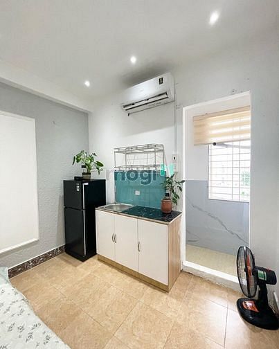 Hình ảnh Căn Hộ cửa sổ ban công ngay ngã tư Phú Nhuận