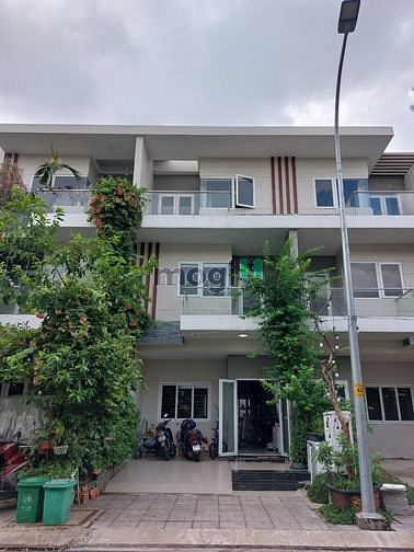 Hình ảnh Cho thuê nhà 4PN gần KDC Khang Điền Q9
