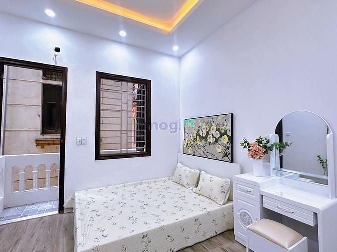 Hình ảnh Vincom Nguyễn Chí Thanh Mới Tinh Full Đồ Giá Rẻ
