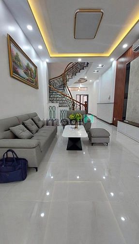 Hình ảnh Cô Năm bán nhà TÔN ĐẢN, Q4 GIÁ 1 TỶ 420, CÓ SHR