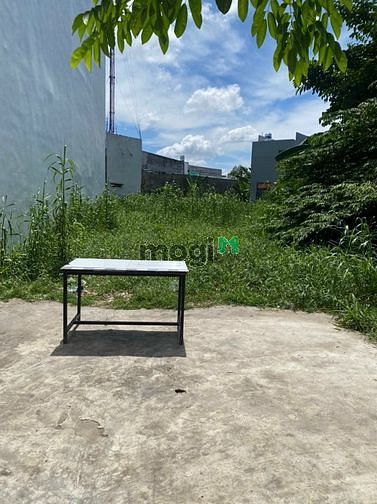 Hình ảnh Nền lớn gần 1 công đất mặt tiền Trần Hoàng Na đoạn KDC Hồng Phát