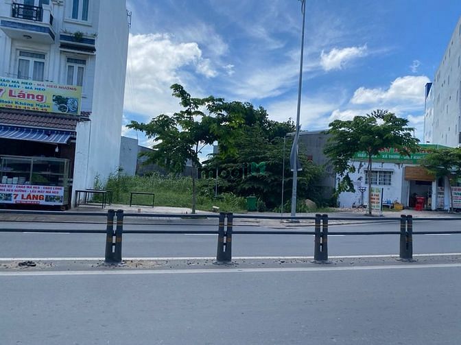 Hình ảnh Nền lớn gần 1 công đất mặt tiền Trần Hoàng Na đoạn KDC Hồng Phát