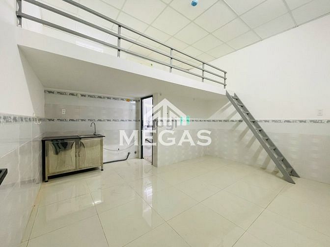 Hình ảnh Cho Thuê Phòng Trọ Ngay Vườn Lài Gác Cao Rộng 30m2