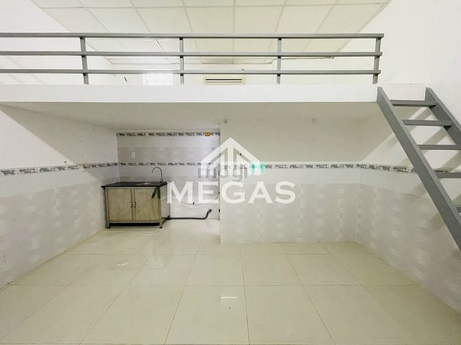 Hình ảnh Cho Thuê Phòng Trọ Ngay Vườn Lài Gác Cao Rộng 30m2