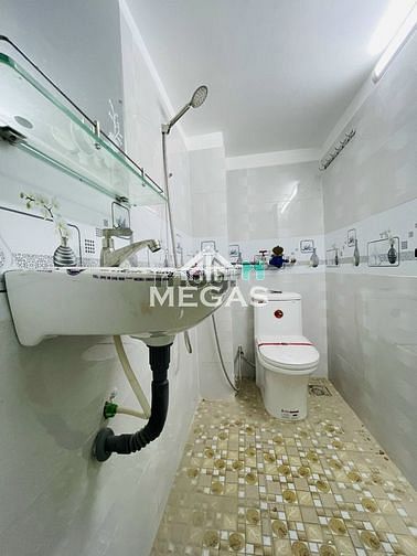 Hình ảnh Cho Thuê Phòng Trọ Ngay Vườn Lài Gác Cao Rộng 30m2